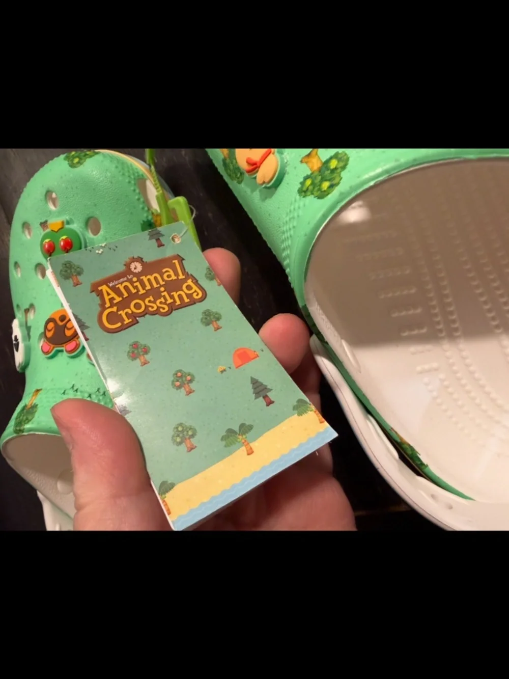 Crocs Animal Crossing Classic Clogs Unisex Big Kids J2/EU 33-34